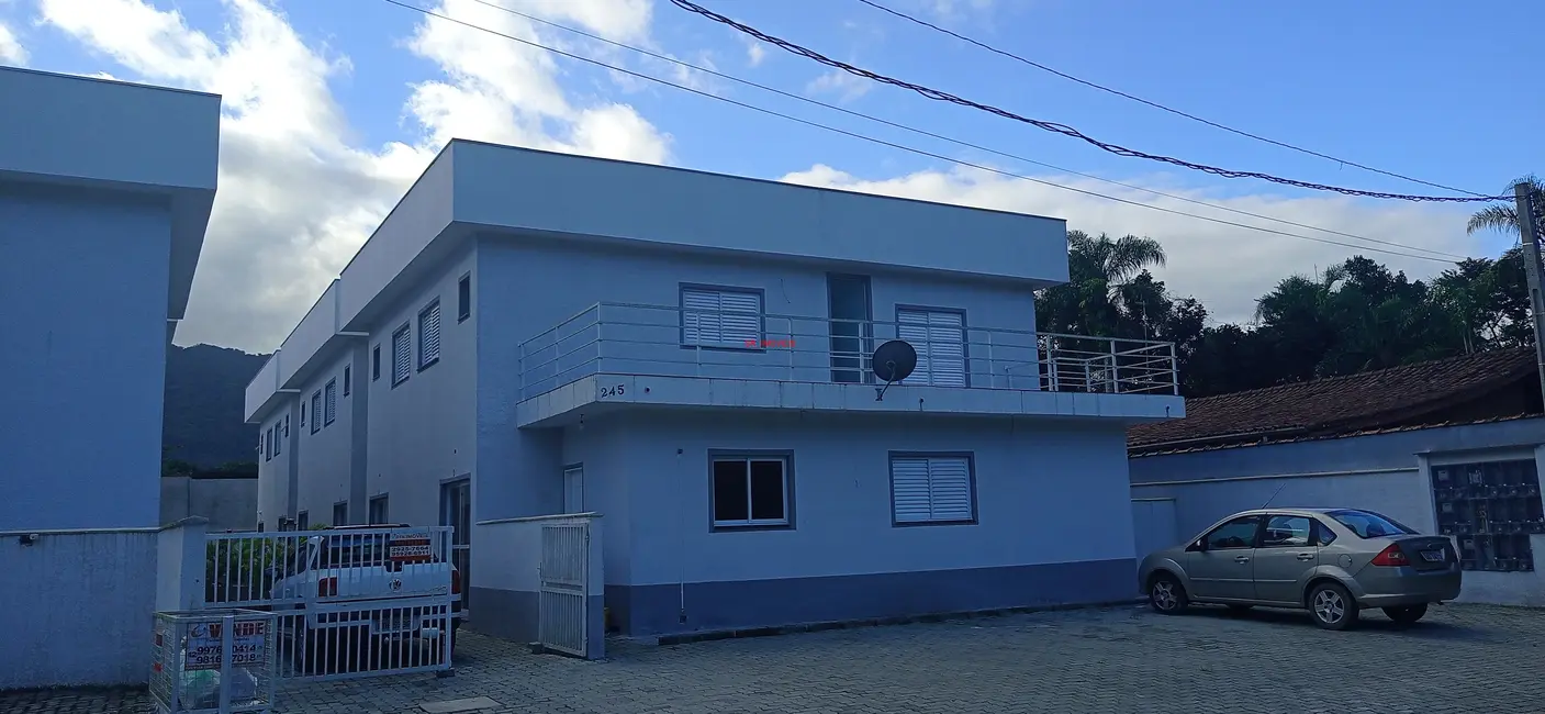 Foto 2 de Casa de Condomínio com 3 quartos à venda, 100m2 em Caraguatatuba - SP