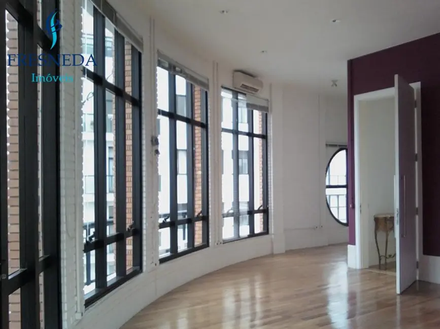 Foto 2 de Apartamento com 2 quartos à venda, 135m2 em Itaim Bibi, São Paulo - SP