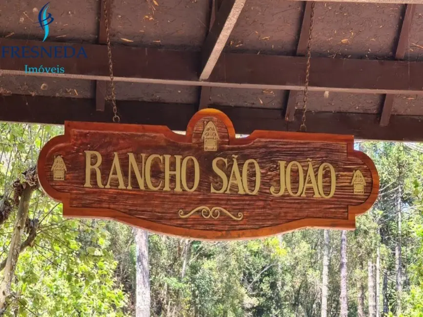 Foto 2 de Sítio / Rancho com 3 quartos à venda, 10m2 em Pirangucu - MG