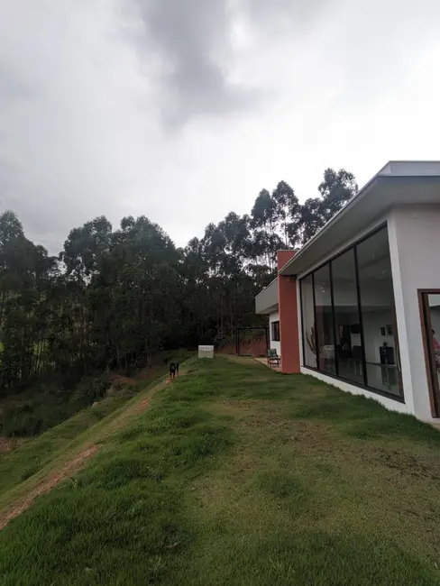 Casa com 3 quartos para alugar, 175m2 em Tijuco Preto, Jundiai - SP - imagem 4 Foto 4 de Casa com 3 quartos para alugar, 175m2 em Tijuco Preto, Jundiai - SP