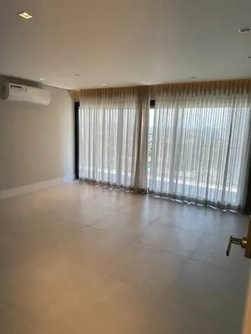 Foto 2 de Apartamento com 3 quartos para alugar, 92m2 em Pinheiros, São Paulo - SP