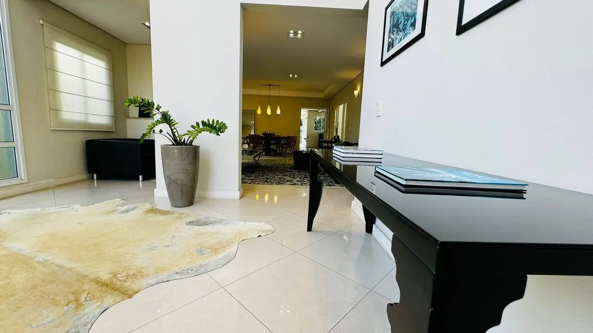 Casa com 4 quartos à venda, 319m2 em Engordadouro, Jundiai - SP - imagem 5 Foto 5 de Casa com 4 quartos à venda, 319m2 em Engordadouro, Jundiai - SP