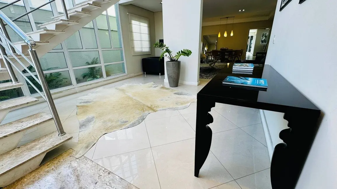 Casa com 4 quartos à venda, 319m2 em Engordadouro, Jundiai - SP - imagem 4 Foto 4 de Casa com 4 quartos à venda, 319m2 em Engordadouro, Jundiai - SP