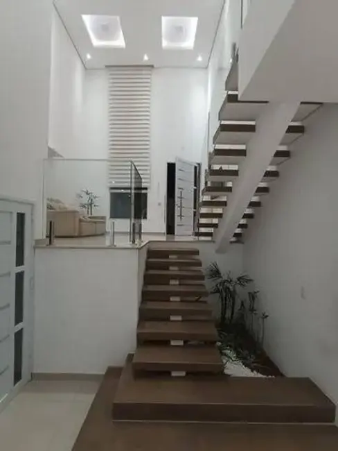 Foto 1 de Casa com 3 quartos à venda, 265m2 em Jundiai - SP