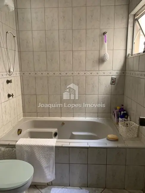 Sobrado com 5 quartos à venda, 290m2 em Jardim Maria Helena, Guarulhos - SP - imagem 8 Foto 8 de Sobrado com 5 quartos à venda, 290m2 em Jardim Maria Helena, Guarulhos - SP