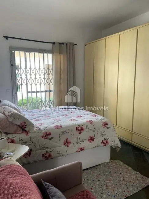 Sobrado com 5 quartos à venda, 290m2 em Jardim Maria Helena, Guarulhos - SP - imagem 4 Foto 4 de Sobrado com 5 quartos à venda, 290m2 em Jardim Maria Helena, Guarulhos - SP