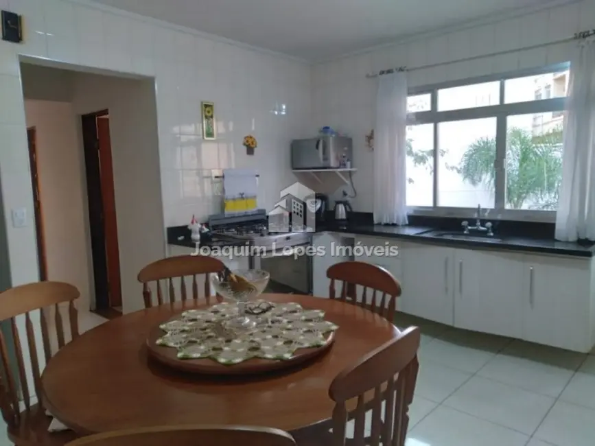 Sobrado com 4 quartos à venda, 299m2 em Vila Zanardi, Guarulhos - SP - imagem 8 Foto 8 de Sobrado com 4 quartos à venda, 299m2 em Vila Zanardi, Guarulhos - SP