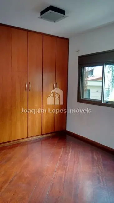 Foto 3 de Sobrado com 5 quartos à venda, 300m2 em Jardim Santa Mena, Guarulhos - SP