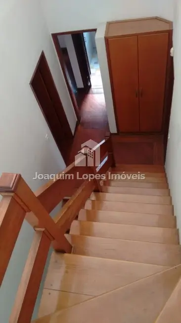 Foto 2 de Sobrado com 5 quartos à venda, 300m2 em Jardim Santa Mena, Guarulhos - SP