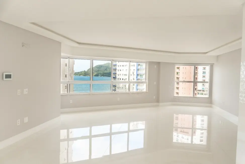Foto 2 de Apartamento com 3 quartos à venda, 136m2 em Centro, Balneario Camboriu - SC