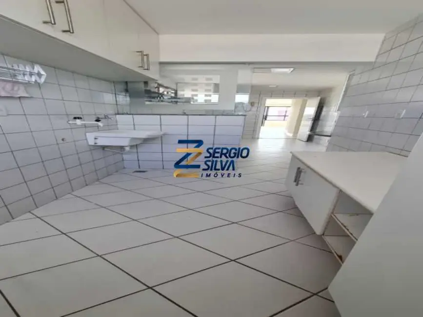 Foto 12 de Apartamento com 3 quartos à venda, 118m2 em Feira De Santana - BA