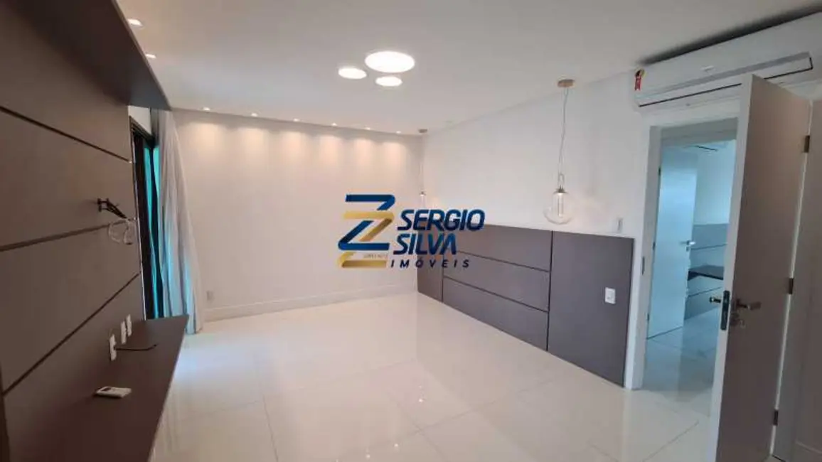 Foto 18 de Apartamento com 3 quartos à venda, 175m2 em Feira De Santana - BA