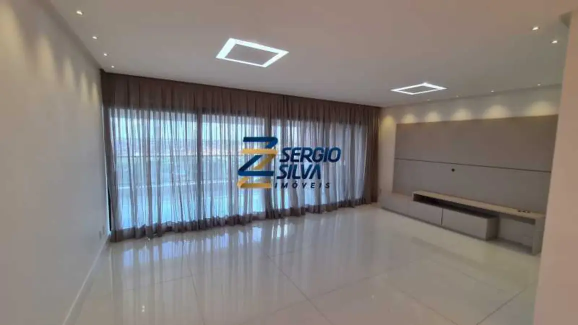 Foto 2 de Apartamento com 3 quartos à venda, 175m2 em Feira De Santana - BA