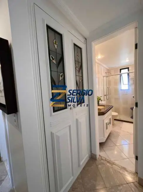 Foto 6 de Apartamento com 5 quartos à venda em Salvador - BA