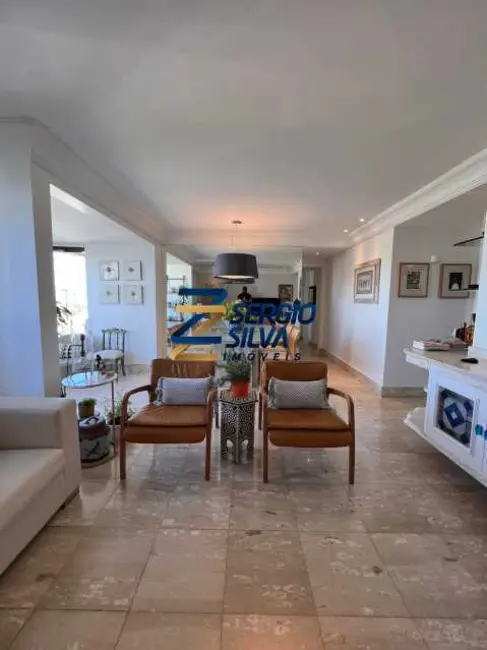 Foto 3 de Apartamento com 5 quartos à venda em Salvador - BA