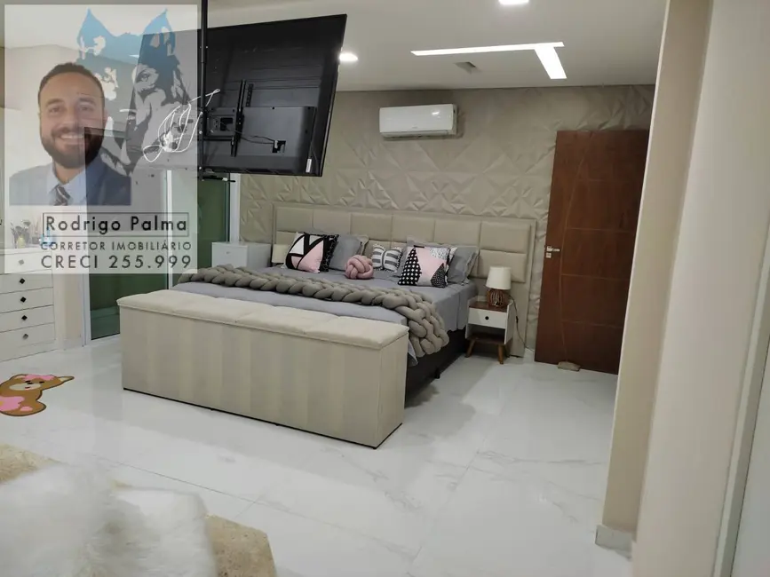 Casa com 3 quartos à venda, 196m2 em Sao Jose Dos Campos - SP - imagem 3 Foto 3 de Casa com 3 quartos à venda, 196m2 em Sao Jose Dos Campos - SP