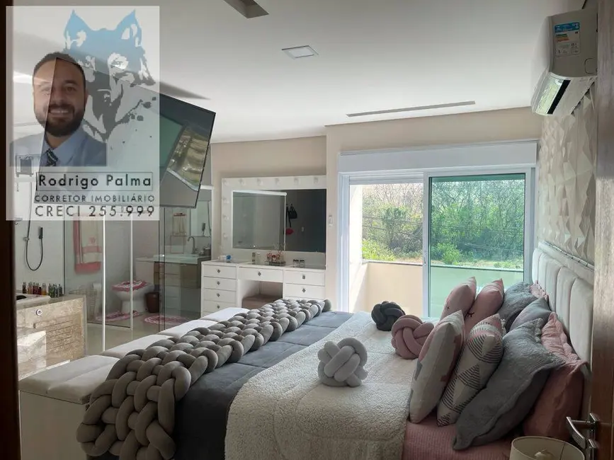 Casa com 3 quartos à venda, 196m2 em Sao Jose Dos Campos - SP - imagem 5 Foto 5 de Casa com 3 quartos à venda, 196m2 em Sao Jose Dos Campos - SP