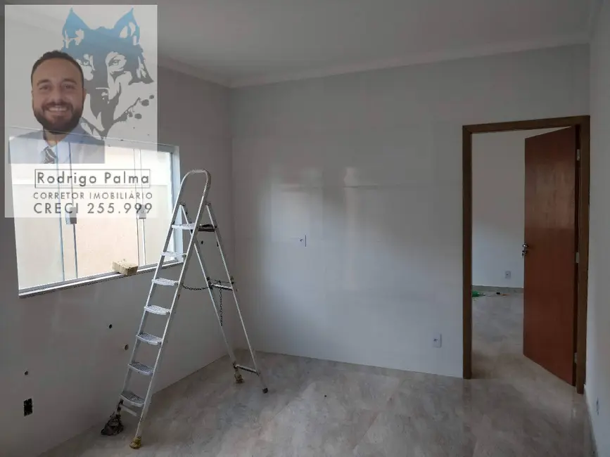 Sobrado com 4 quartos à venda, 180m2 em Sao Jose Dos Campos - SP - imagem 4 Foto 4 de Sobrado com 4 quartos à venda, 180m2 em Sao Jose Dos Campos - SP