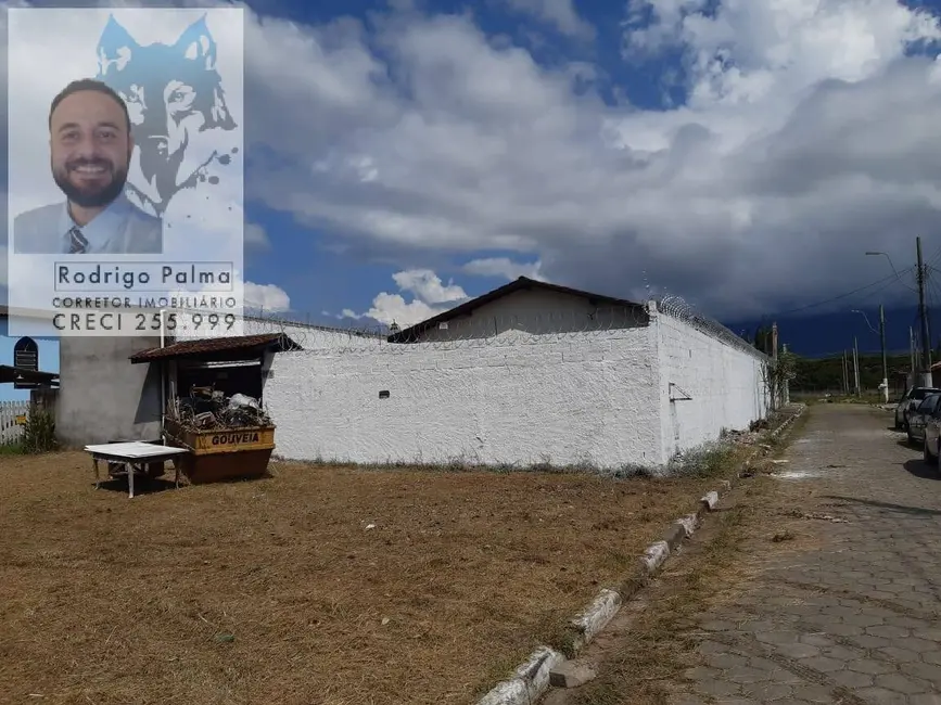 Foto 3 de Casa com 4 quartos à venda, 250m2 em Barranco Alto, Caraguatatuba - SP