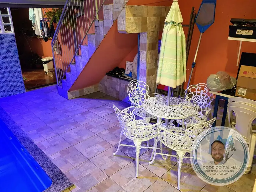 Foto 9 de Sobrado com 3 quartos à venda, 150m2 em Sao Jose Dos Campos - SP