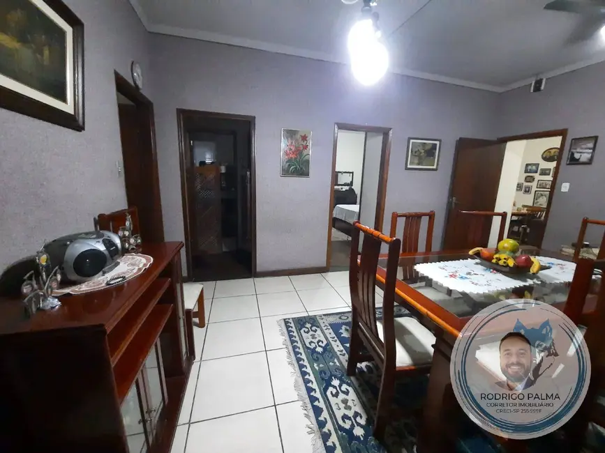 Foto 8 de Casa com 4 quartos à venda, 250m2 em Sao Jose Dos Campos - SP