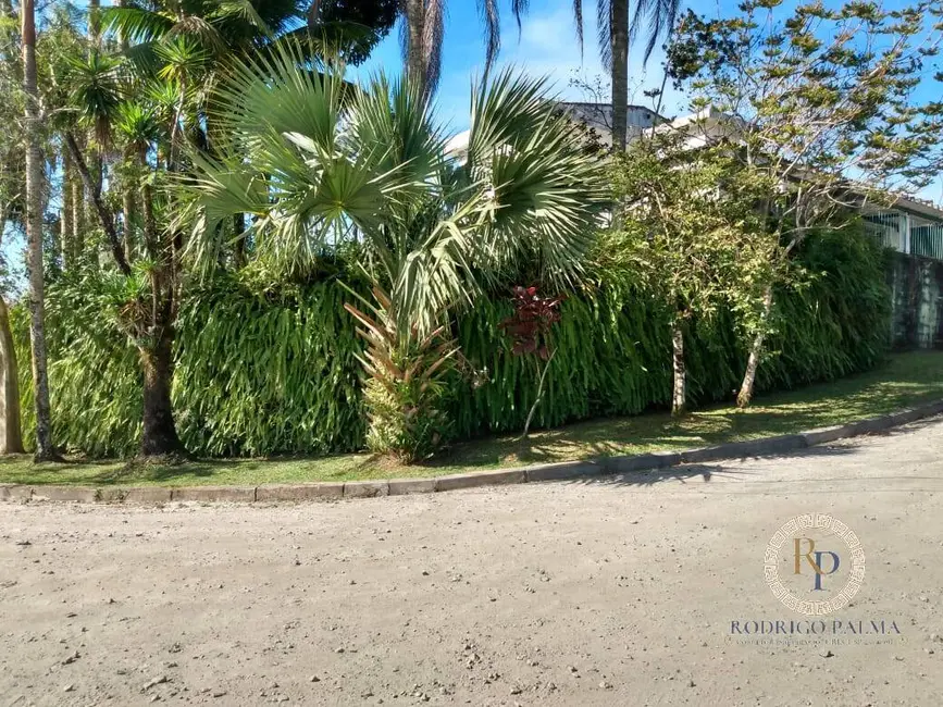 Foto 8 de Casa com 2 quartos à venda, 526m2 em Balneário Gardem Mar, Caraguatatuba - SP