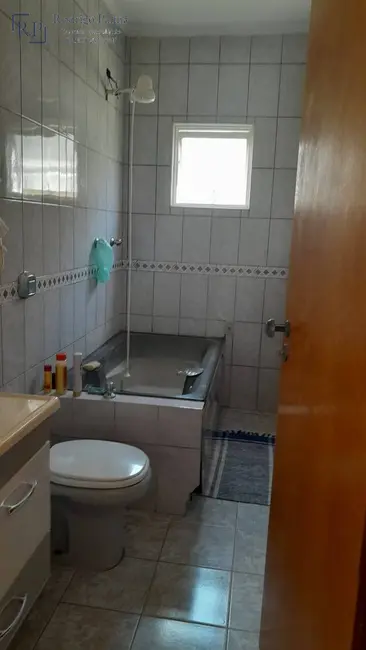 Foto 2 de Casa com 7 quartos à venda, 300m2 em Sao Jose Dos Campos - SP