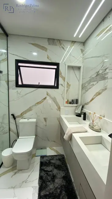 Casa com 3 quartos à venda, 243m2 em Sao Jose Dos Campos - SP - imagem 4 Foto 4 de Casa com 3 quartos à venda, 243m2 em Sao Jose Dos Campos - SP