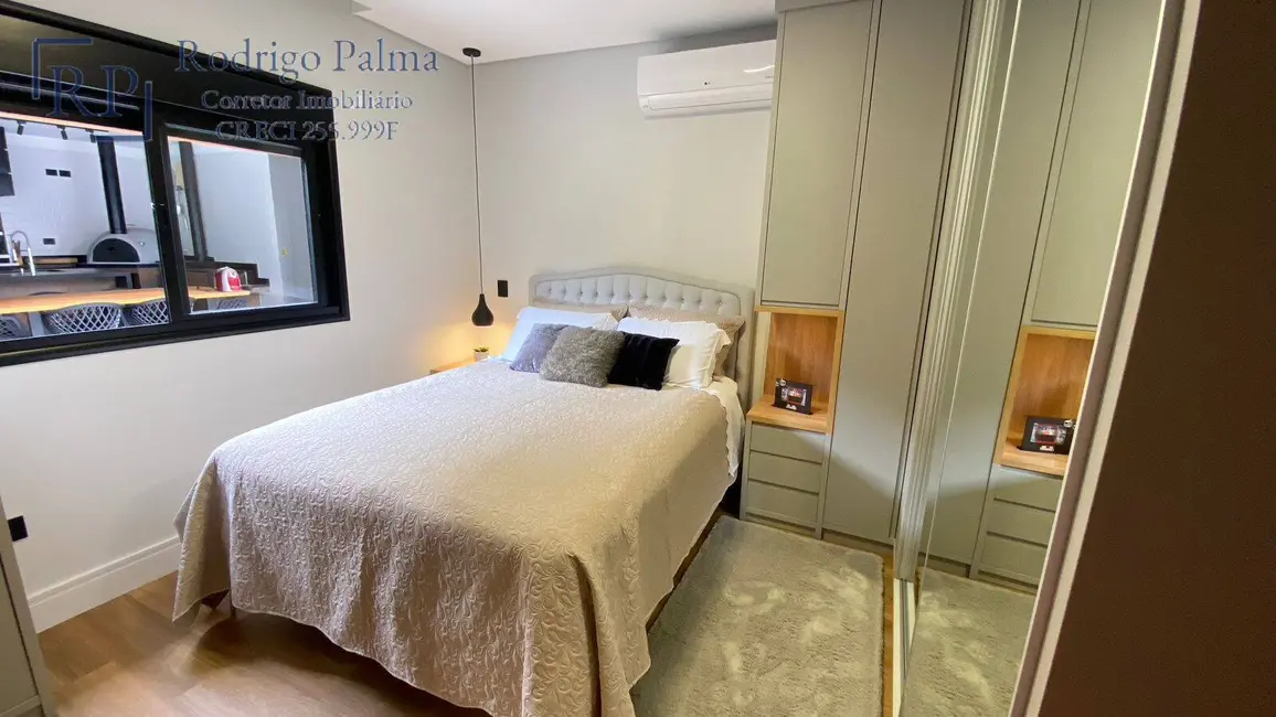 Casa com 3 quartos à venda, 243m2 em Sao Jose Dos Campos - SP - imagem 7 Foto 7 de Casa com 3 quartos à venda, 243m2 em Sao Jose Dos Campos - SP