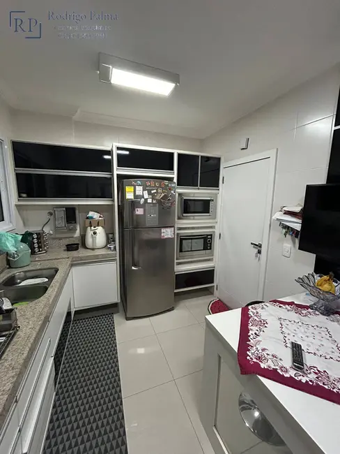 Apartamento com 3 quartos para alugar, 156m2 em Sao Jose Dos Campos - SP - imagem 8 Foto 8 de Apartamento com 3 quartos para alugar, 156m2 em Sao Jose Dos Campos - SP