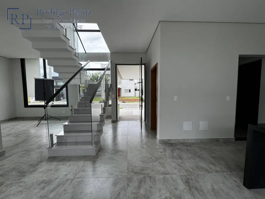 Casa de Condomínio com 4 quartos à venda, 280m2 em Sao Jose Dos Campos - SP - imagem 4 Foto 4 de Casa de Condomínio com 4 quartos à venda, 280m2 em Sao Jose Dos Campos - SP