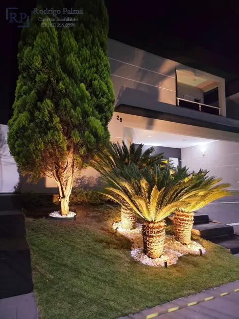 Foto 2 de Casa de Condomínio com 5 quartos à venda, 250m2 em Loteamento Villa Branca, Jacarei - SP