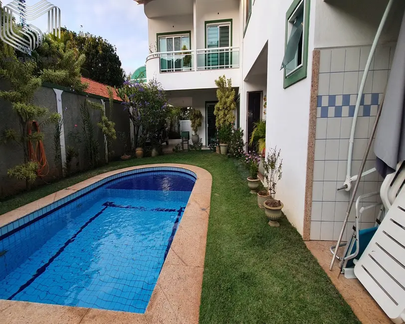 Casa de Condomínio com 3 quartos à venda, 558m2 em Recreio dos Bandeirantes, Rio De Janeiro - RJ - imagem 1 Foto 1 de Casa de Condomínio com 3 quartos à venda, 558m2 em Recreio dos Bandeirantes, Rio De Janeiro - RJ