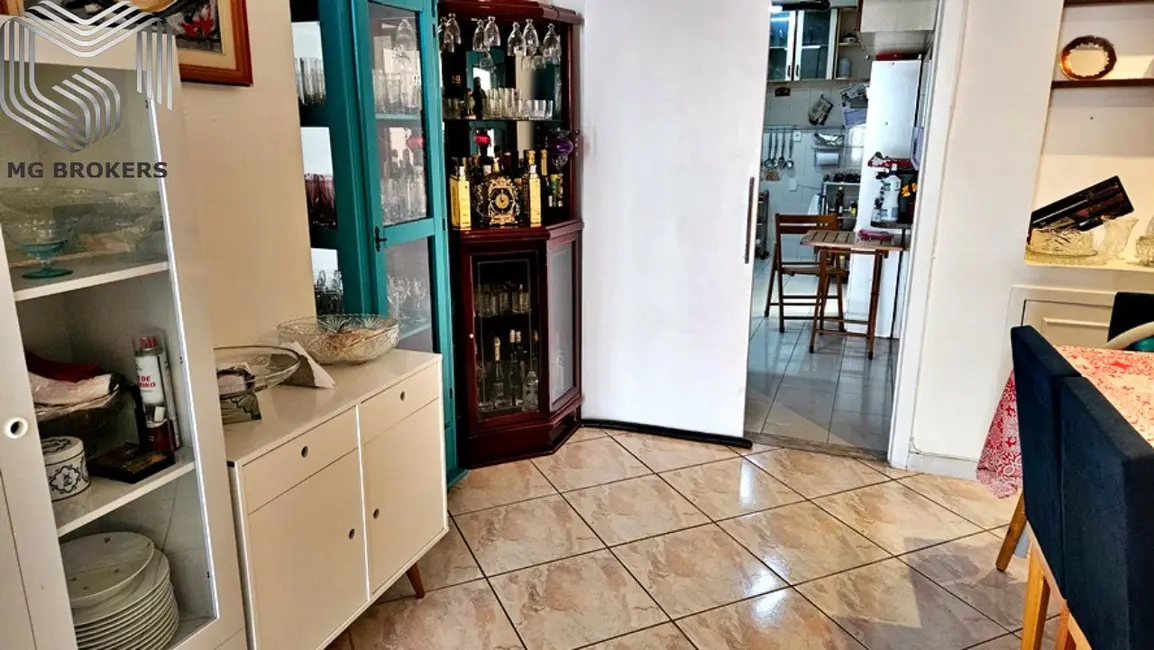 Apartamento com 3 quartos à venda, 120m2 em Tijuca, Rio De Janeiro - RJ - imagem 7 Foto 7 de Apartamento com 3 quartos à venda, 120m2 em Tijuca, Rio De Janeiro - RJ
