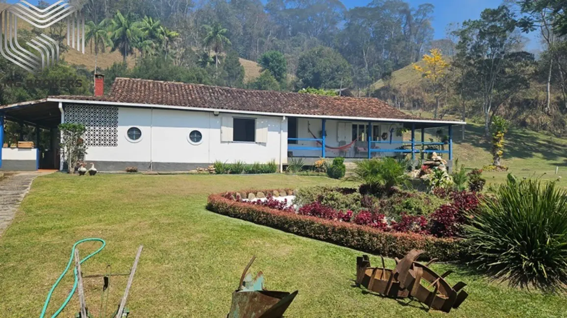 Foto 1 de Sítio / Rancho com 8 quartos à venda, 2500m2 em Amparo, Nova Friburgo - RJ
