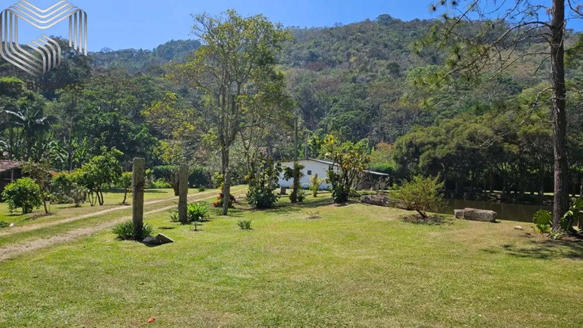 Foto 4 de Sítio / Rancho com 8 quartos à venda, 2500m2 em Amparo, Nova Friburgo - RJ