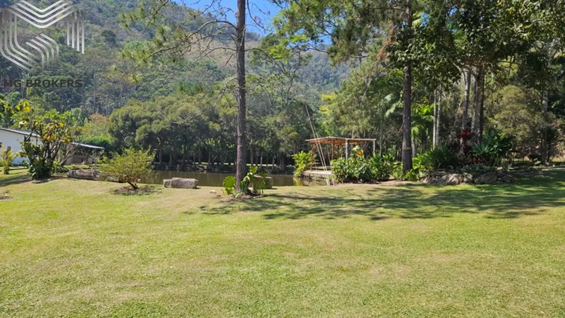 Foto 2 de Sítio / Rancho com 8 quartos à venda, 2500m2 em Amparo, Nova Friburgo - RJ