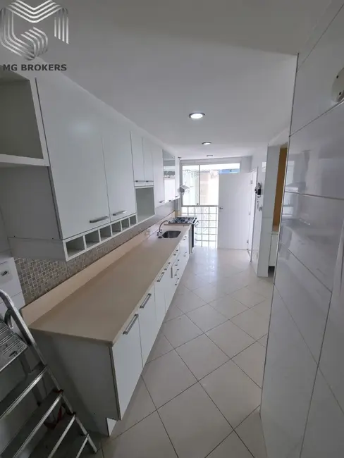 Foto 2 de Casa de Condomínio com 4 quartos à venda, 250m2 em Barra da Tijuca, Rio De Janeiro - RJ