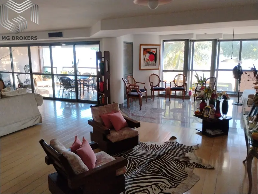 Apartamento com 4 quartos à venda, 450m2 em Icaraí, Niteroi - RJ - imagem 5 Foto 5 de Apartamento com 4 quartos à venda, 450m2 em Icaraí, Niteroi - RJ