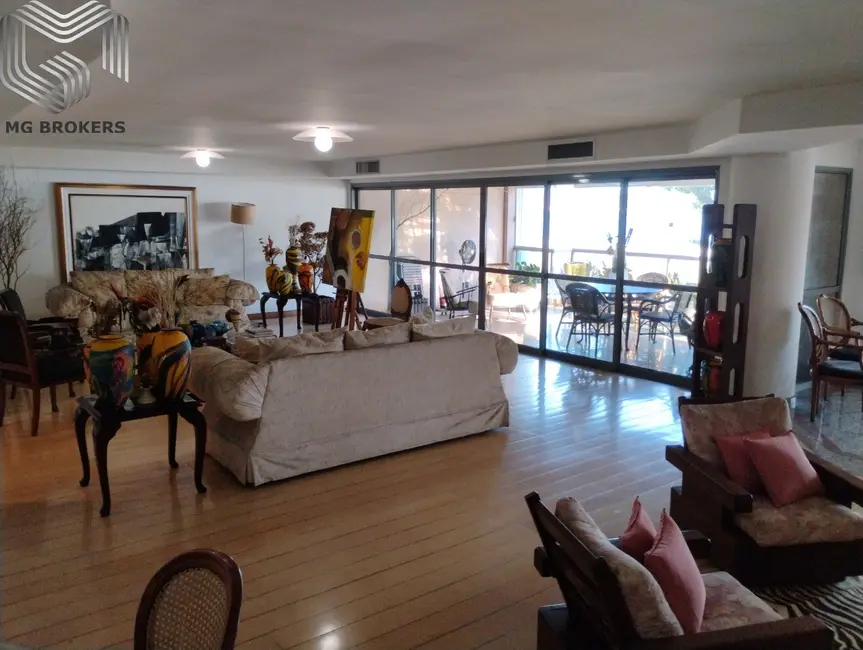 Apartamento com 4 quartos à venda, 450m2 em Icaraí, Niteroi - RJ - imagem 4 Foto 4 de Apartamento com 4 quartos à venda, 450m2 em Icaraí, Niteroi - RJ