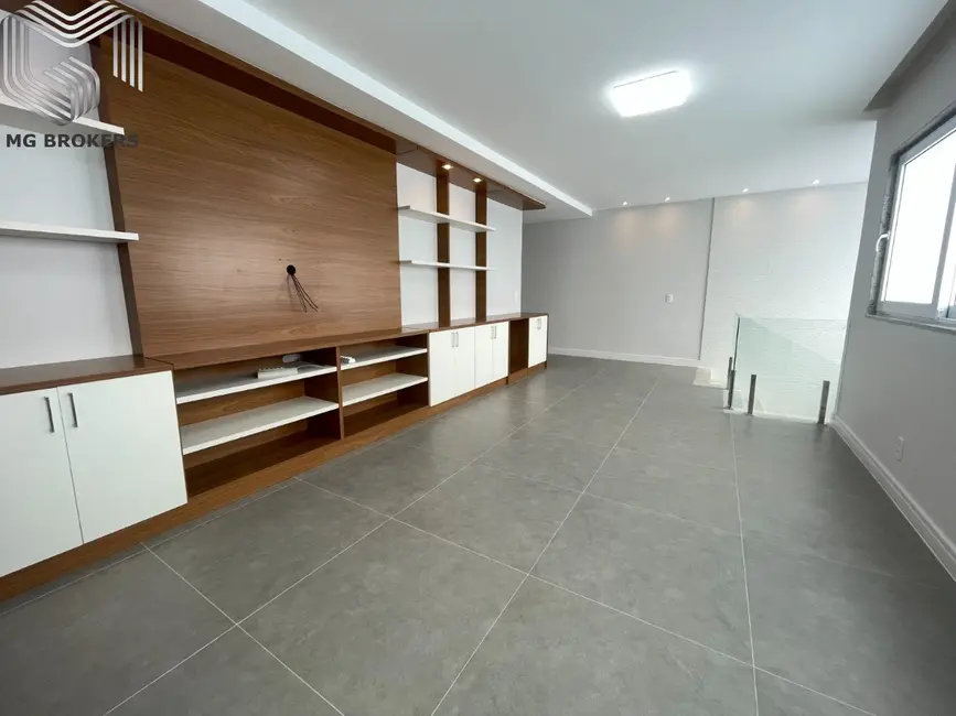 Foto 7 de Casa com 5 quartos à venda, 380m2 em Carlos Guinle, Teresopolis - RJ