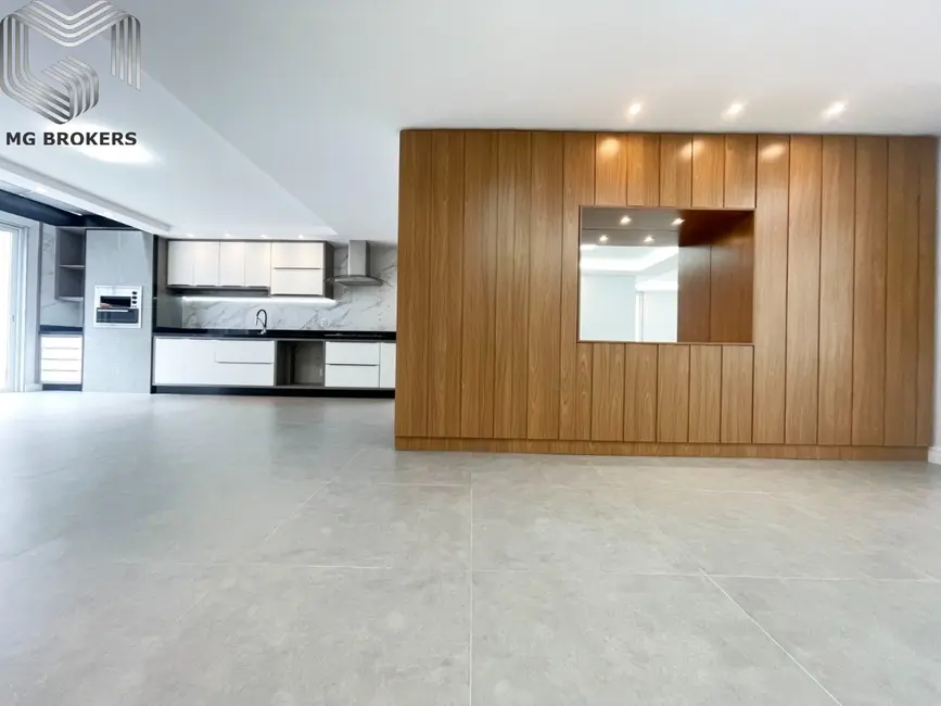 Foto 1 de Casa com 5 quartos à venda, 380m2 em Carlos Guinle, Teresopolis - RJ