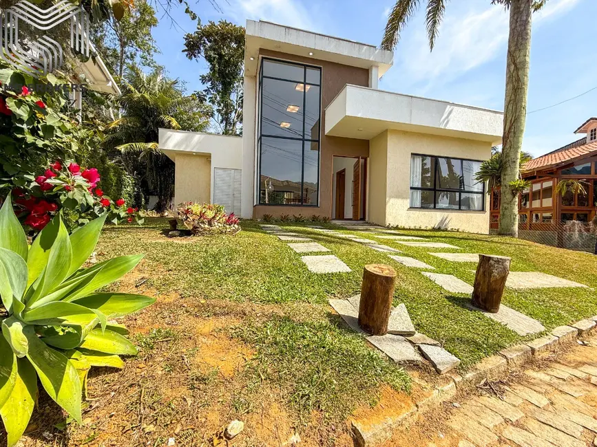 Foto 1 de Casa de Condomínio com 3 quartos à venda, 131m2 em Vargem Grande, Teresopolis - RJ