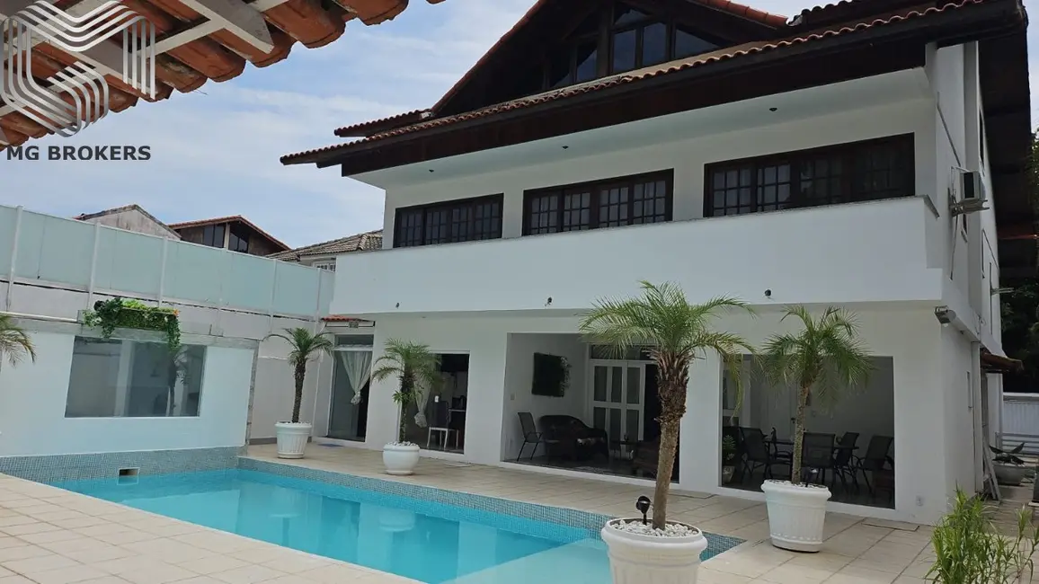 Casa de Condomínio com 5 quartos à venda, 600m2 em Recreio dos Bandeirantes, Rio De Janeiro - RJ - imagem 1 Foto 1 de Casa de Condomínio com 5 quartos à venda, 600m2 em Recreio dos Bandeirantes, Rio De Janeiro - RJ