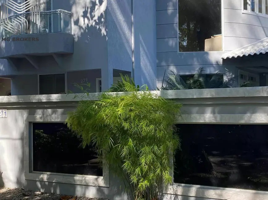 Casa de Condomínio com 8 quartos à venda, 550m2 em Recreio dos Bandeirantes, Rio De Janeiro - RJ - imagem 3 Foto 3 de Casa de Condomínio com 8 quartos à venda, 550m2 em Recreio dos Bandeirantes, Rio De Janeiro - RJ