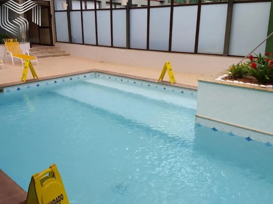 Apartamento com 2 quartos à venda, 177m2 em Centro, Petropolis - RJ - imagem 2 Foto 2 de Apartamento com 2 quartos à venda, 177m2 em Centro, Petropolis - RJ