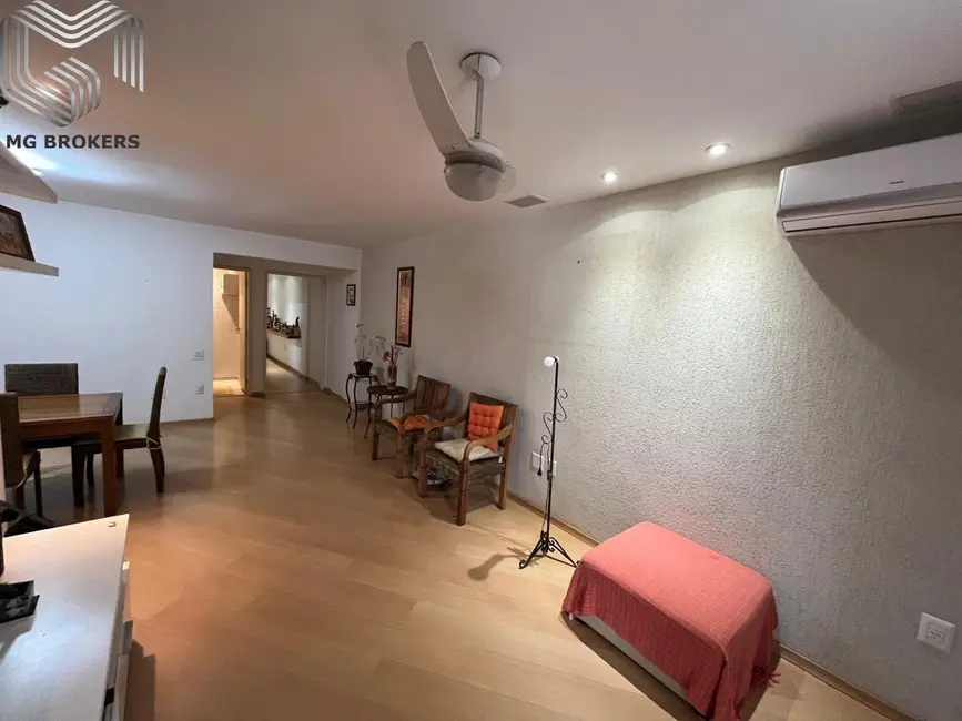 Apartamento com 3 quartos à venda, 143m2 em Vila Isabel, Rio De Janeiro - RJ - imagem 4 Foto 4 de Apartamento com 3 quartos à venda, 143m2 em Vila Isabel, Rio De Janeiro - RJ