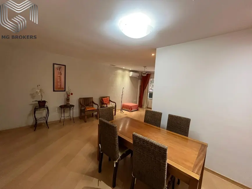 Apartamento com 3 quartos à venda, 143m2 em Vila Isabel, Rio De Janeiro - RJ - imagem 6 Foto 6 de Apartamento com 3 quartos à venda, 143m2 em Vila Isabel, Rio De Janeiro - RJ