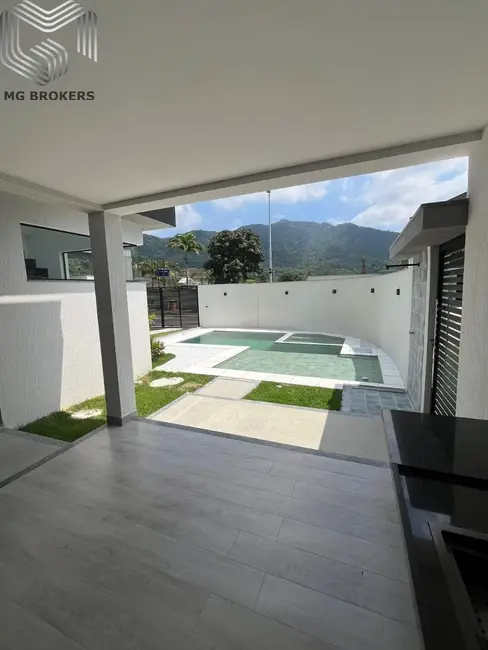 Foto 6 de Casa de Condomínio com 3 quartos à venda, 240m2 em Vargem Pequena, Rio De Janeiro - RJ