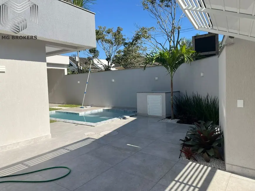 Foto 8 de Casa de Condomínio com 4 quartos à venda e para alugar, 220m2 em Vargem Pequena, Rio De Janeiro - RJ